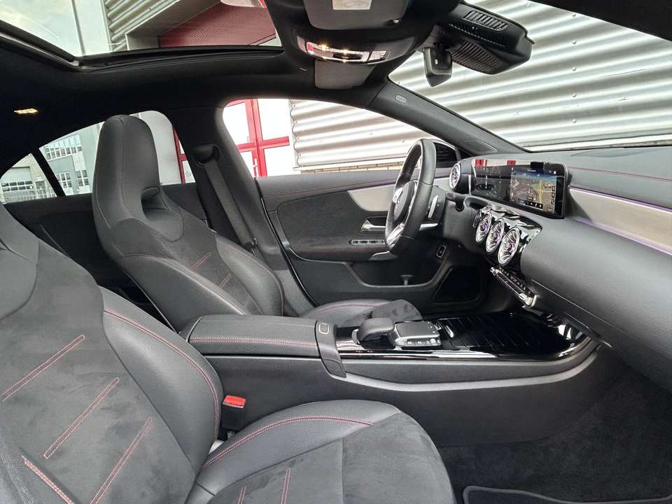 Mercedes-Benz CLA 250 - Imagem 8