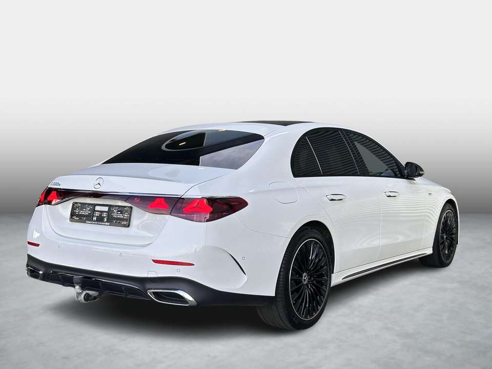 Mercedes-Benz E 300 - Imagem 2
