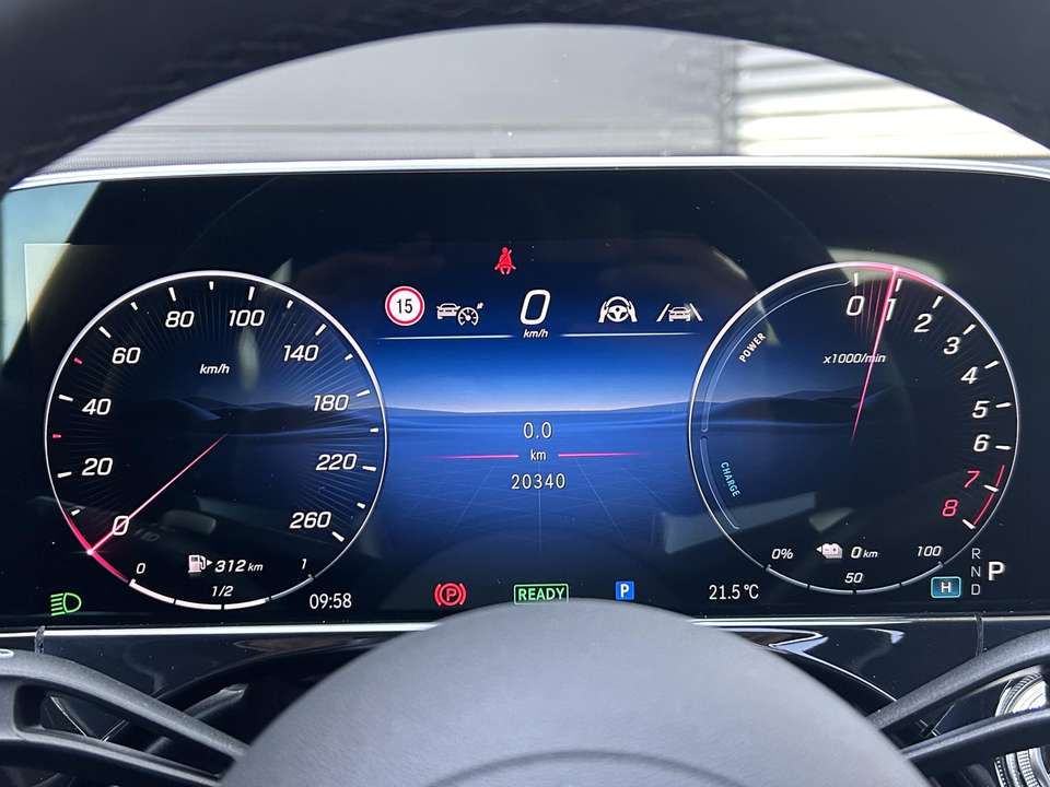 Mercedes-Benz E 300 - Imagem 8
