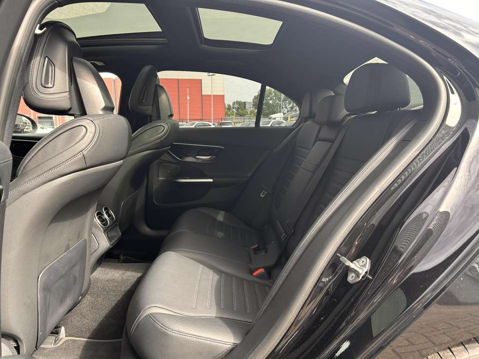 Mercedes-Benz C 180 - Imagem 8