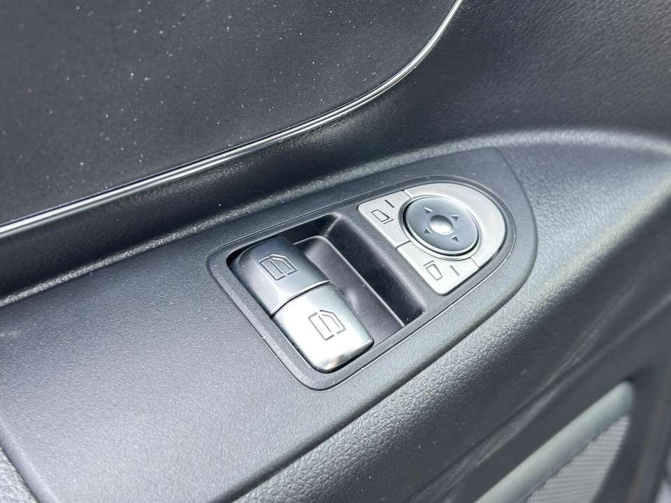 Mercedes-Benz Vito - Imagem 15
