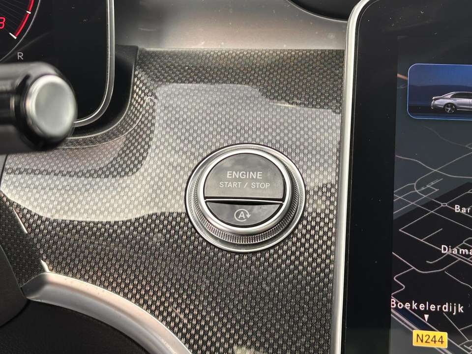 Mercedes-Benz C 180 - Imagem 15