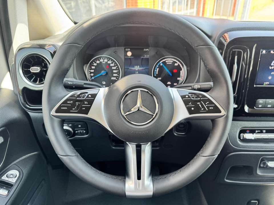 Mercedes-Benz Vito - Imagem 13