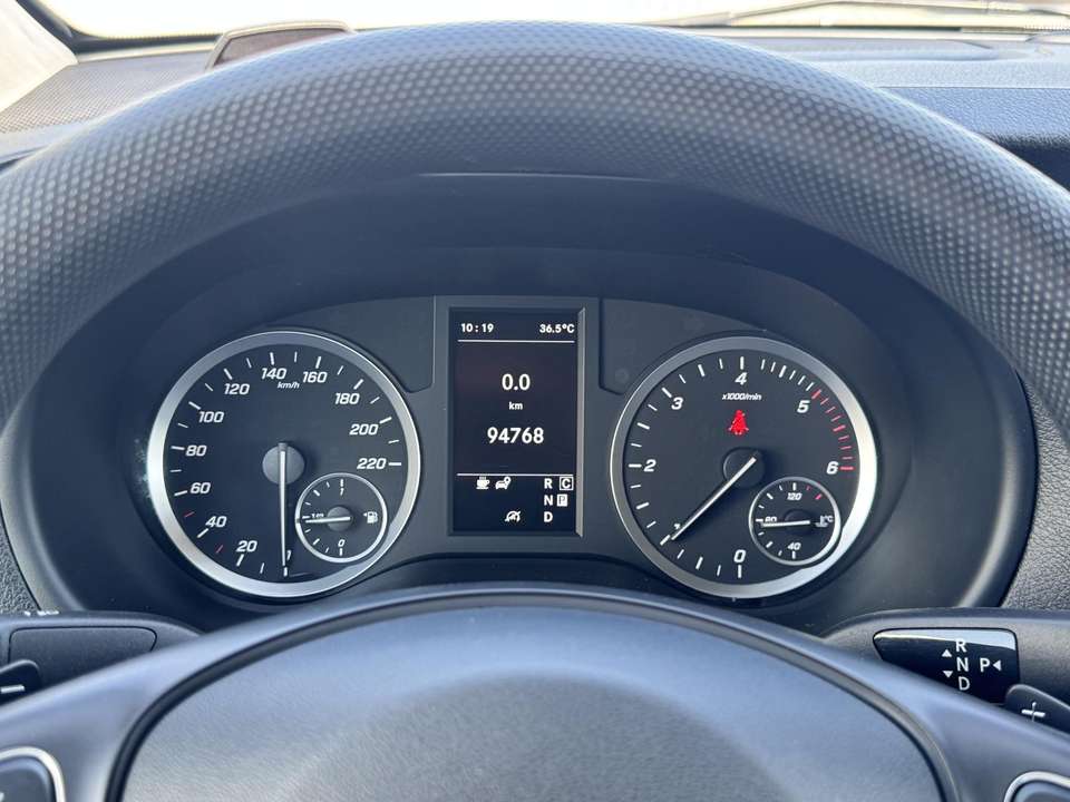 Mercedes-Benz Vito - Imagem 15