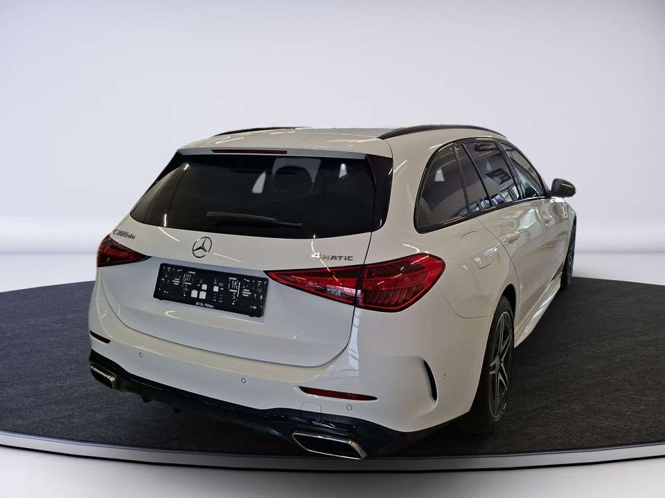 Mercedes-Benz C 300 - Imagem 7