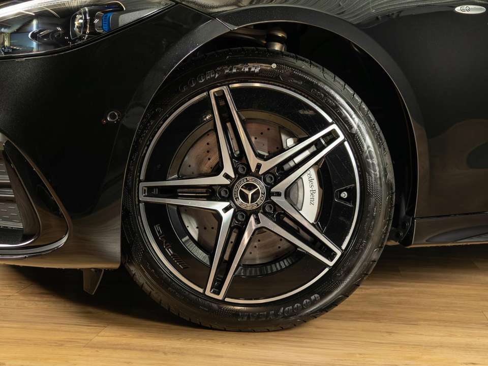 Mercedes-Benz C 300 - Imagem 6