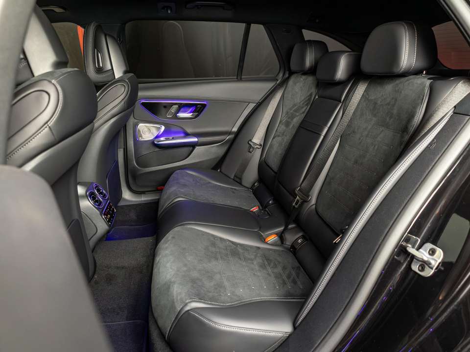 Mercedes-Benz C 300 - Imagem 8