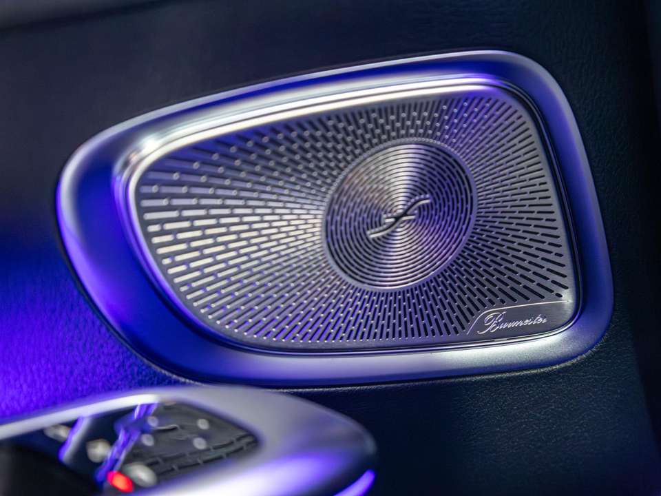 Mercedes-Benz C 300 - Imagem 10