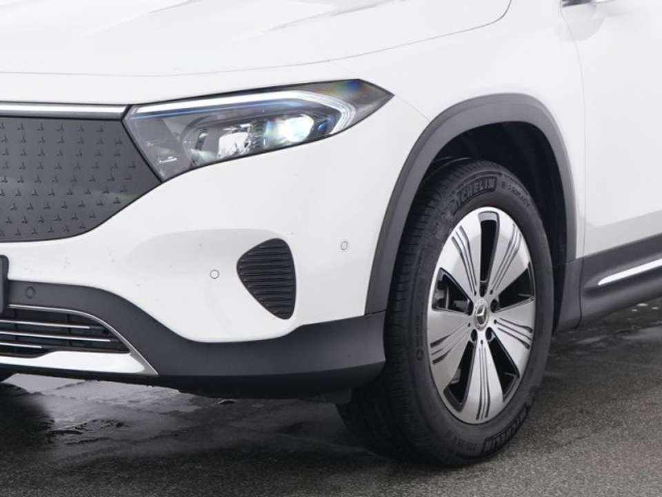 Mercedes-Benz EQB 300 - Imagem 4