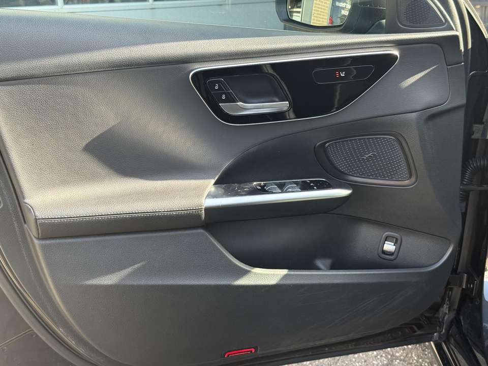 Mercedes-Benz C 180 - Imagem 10