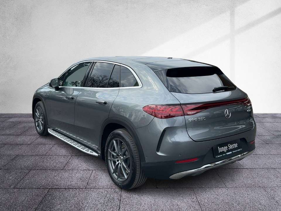 Mercedes-Benz EQE SUV - Imagem 4