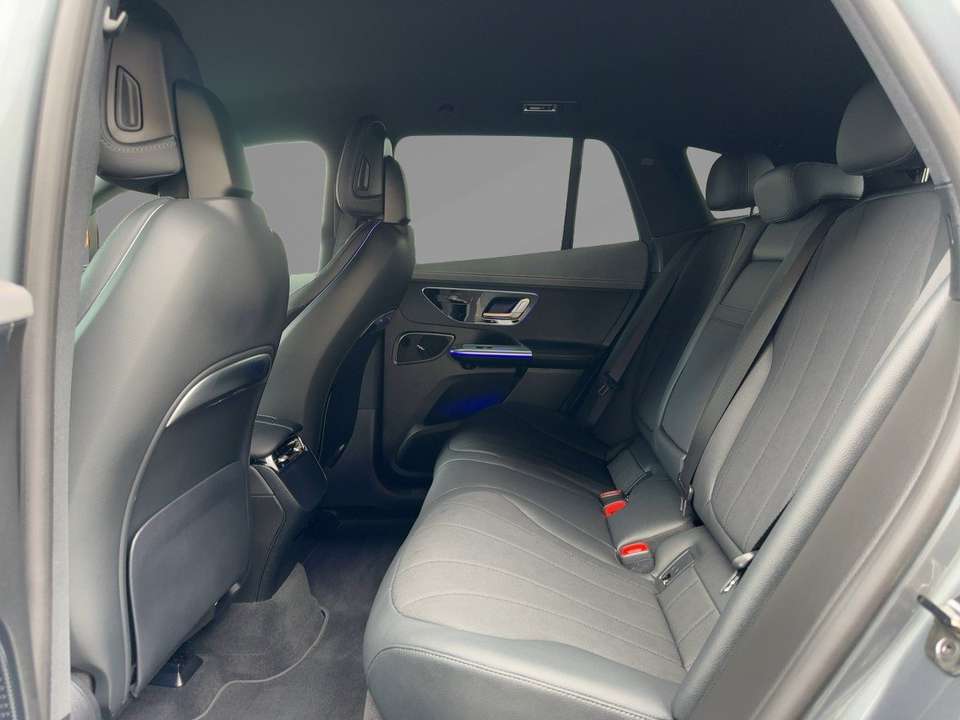 Mercedes-Benz EQE SUV - Imagem 9