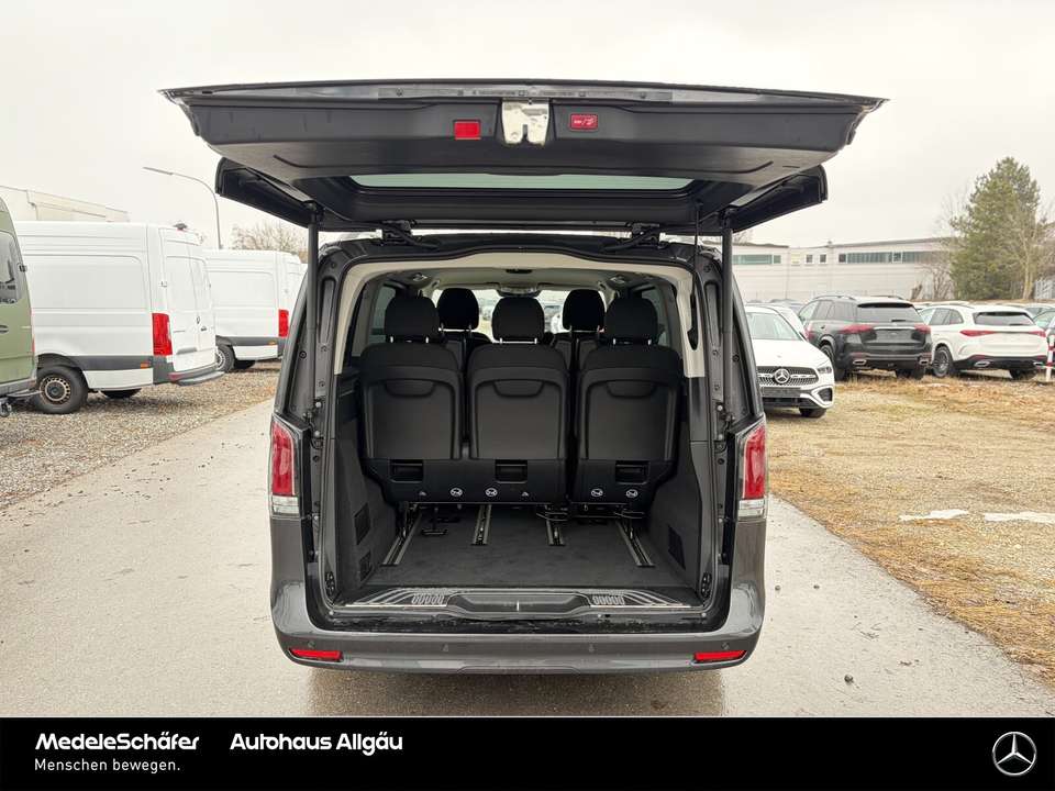 Mercedes-Benz V 220 - Imagem 13