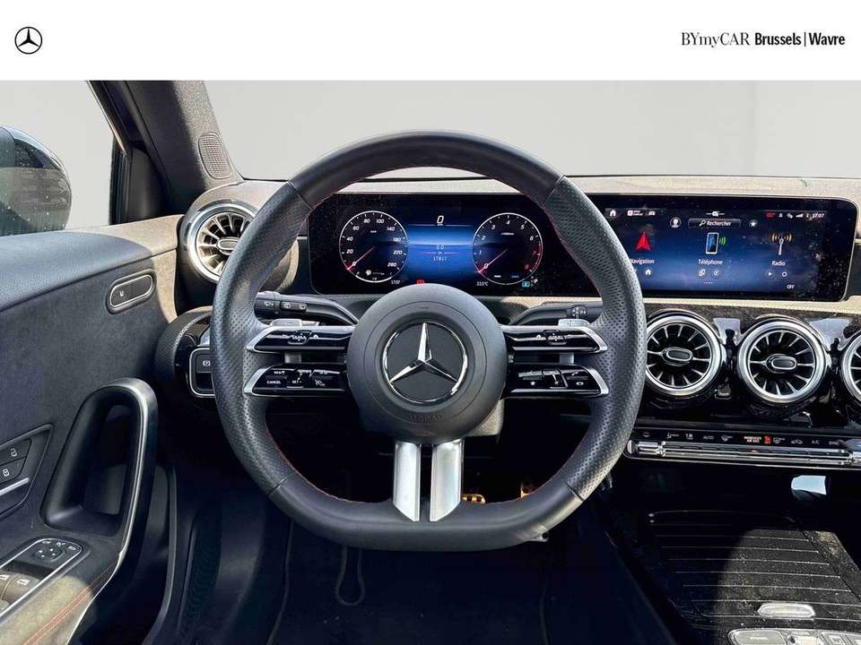 Mercedes-Benz A 180 - Imagem 10