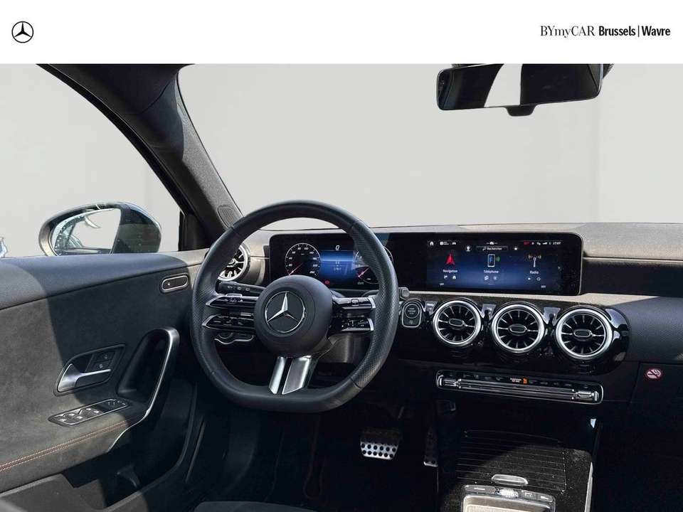Mercedes-Benz A 180 - Imagem 11
