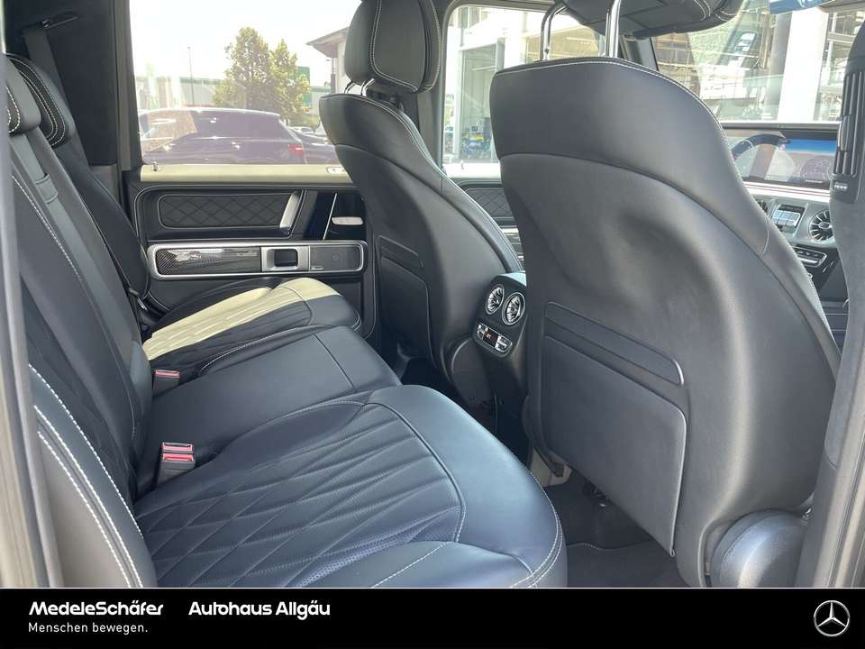 Mercedes-Benz G 400 - Imagem 12