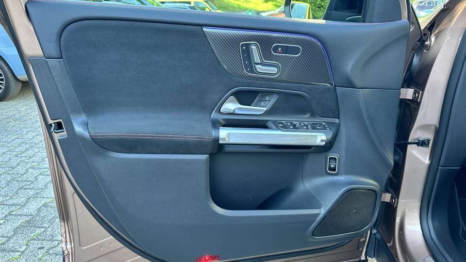 Mercedes-Benz GLB 250 - Imagem 14