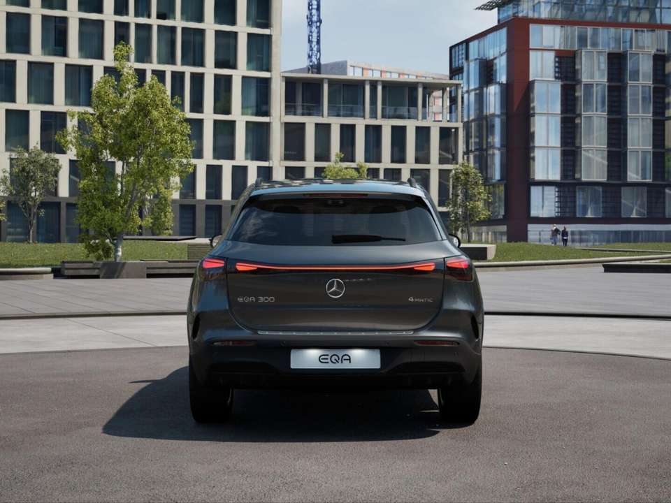 Mercedes-Benz EQA 300 - Imagem 8
