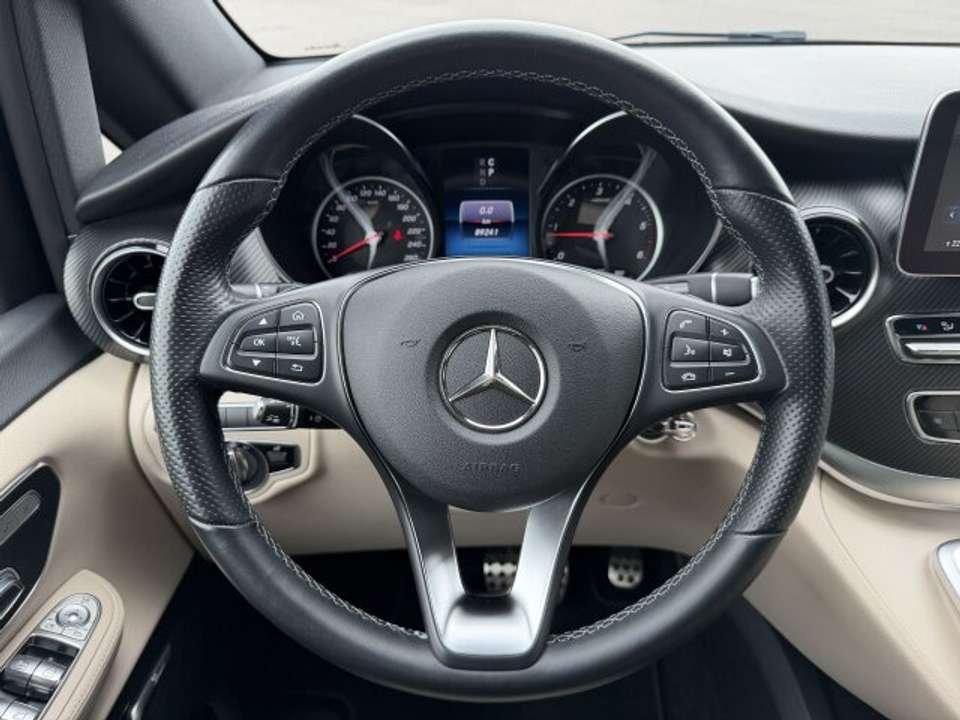 Mercedes-Benz V 300 - Imagem 15