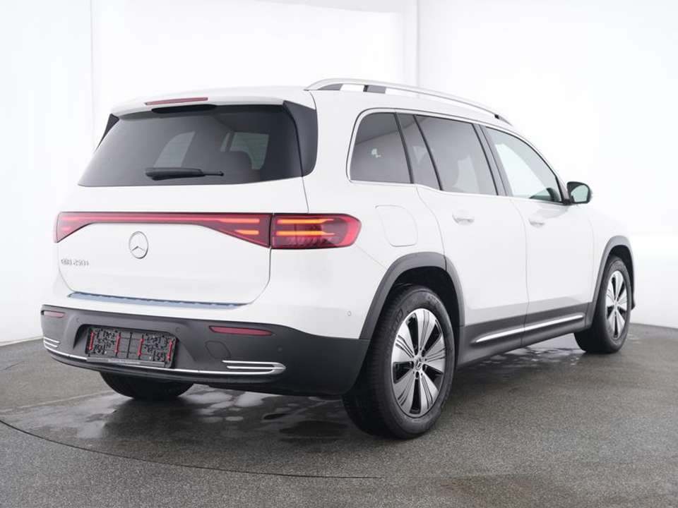 Mercedes-Benz EQB 250 - Imagem 3