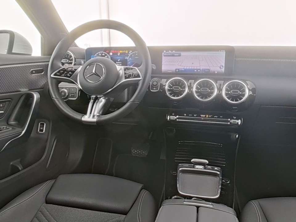 Mercedes-Benz A 200 - Imagem 5