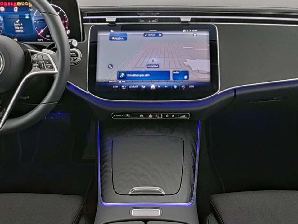 Mercedes-Benz E 220 - Imagem 4