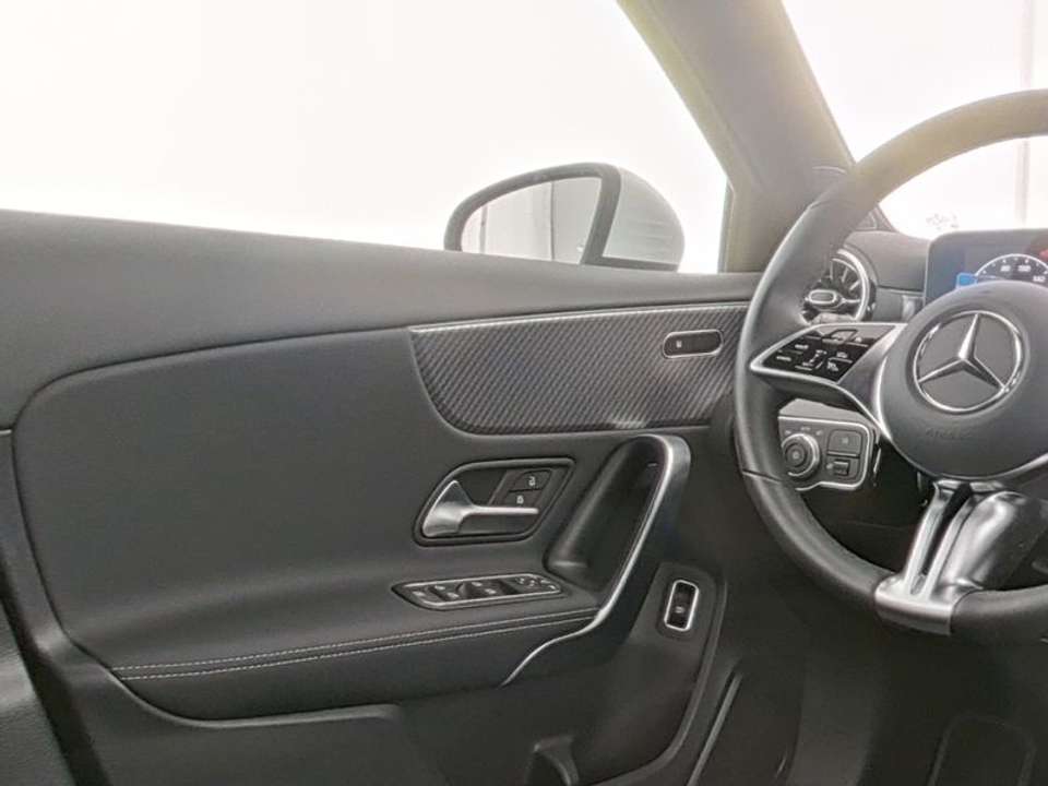Mercedes-Benz A 200 - Imagem 8