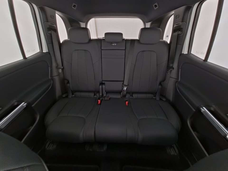 Mercedes-Benz EQB 250 - Imagem 8