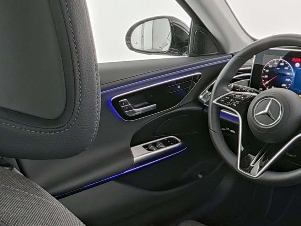 Mercedes-Benz E 220 - Imagem 8