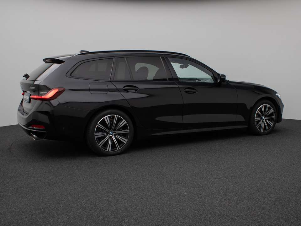 BMW 330 - Imagem 6