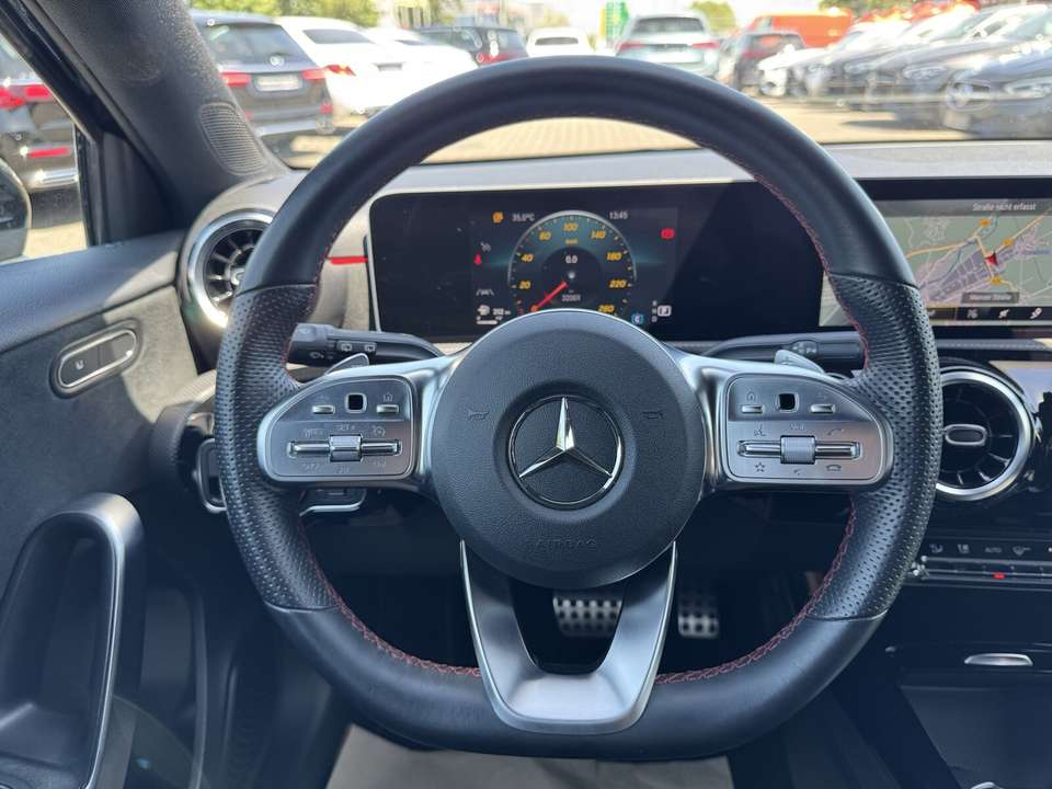 Mercedes-Benz A 200 - Imagem 13
