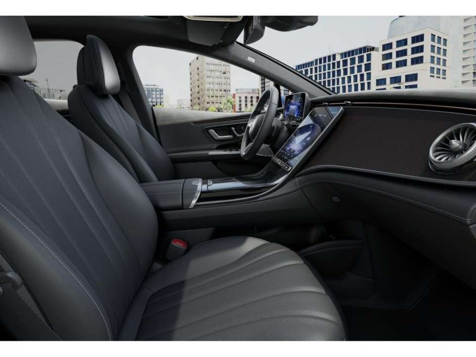 Mercedes-Benz EQE 350 - Imagem 7
