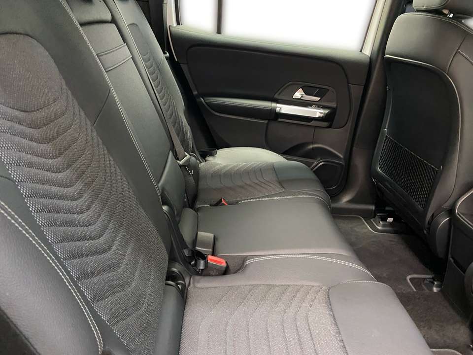 Mercedes-Benz EQB 250 - Imagem 10