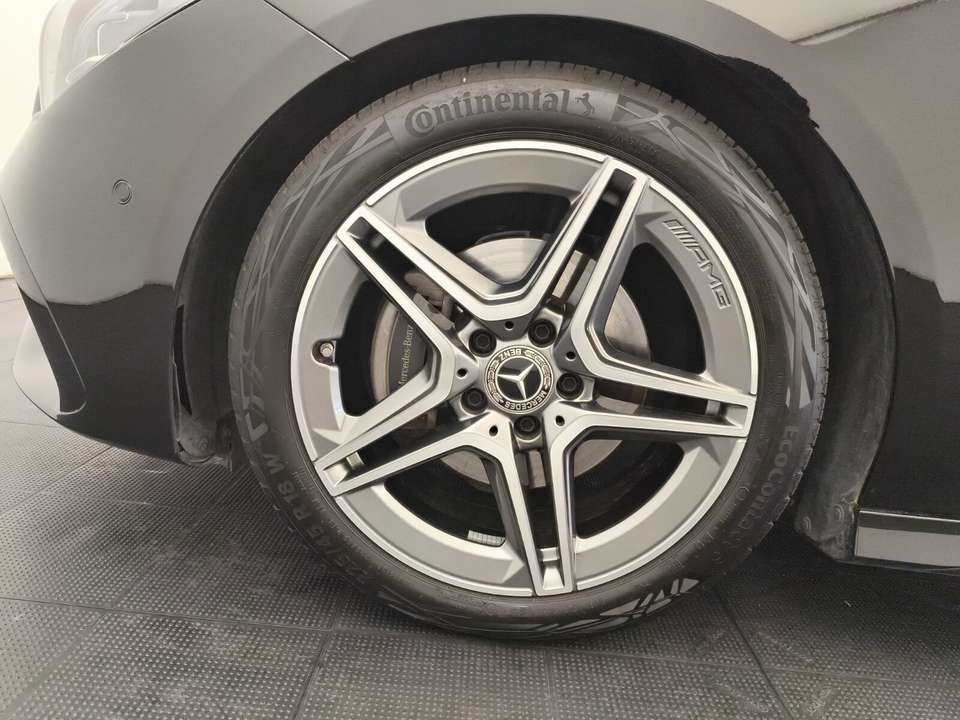 Mercedes-Benz CLA 180 - Imagem 9