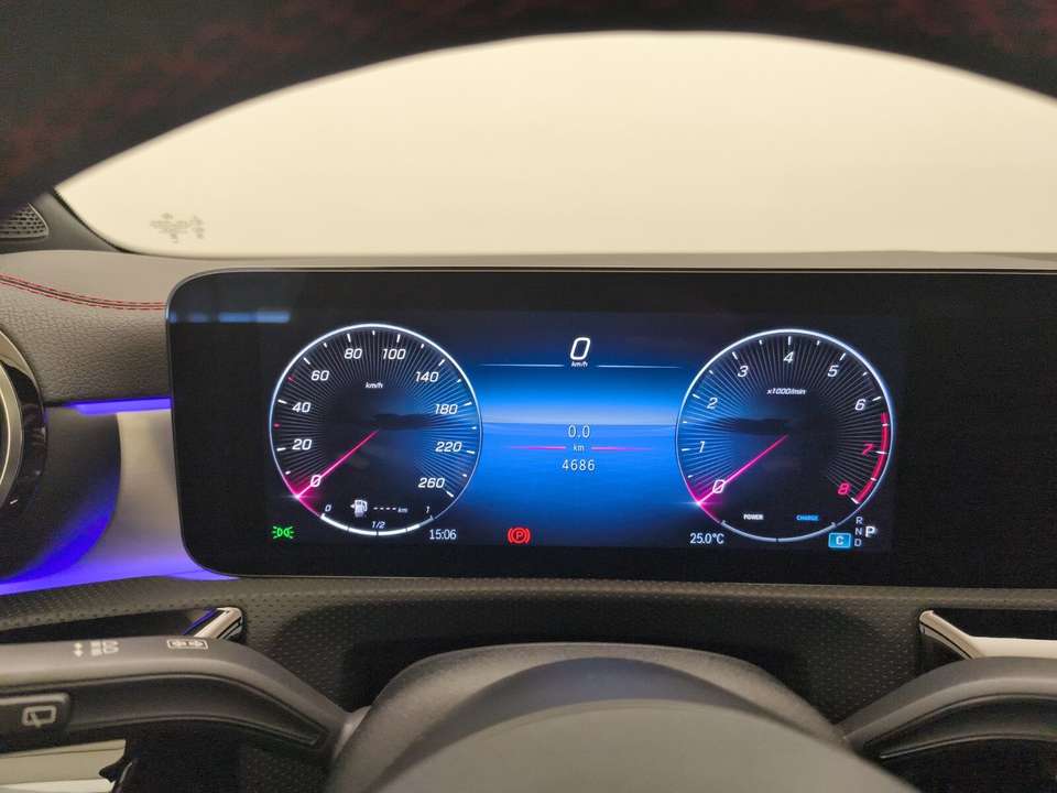 Mercedes-Benz CLA 180 - Imagem 15