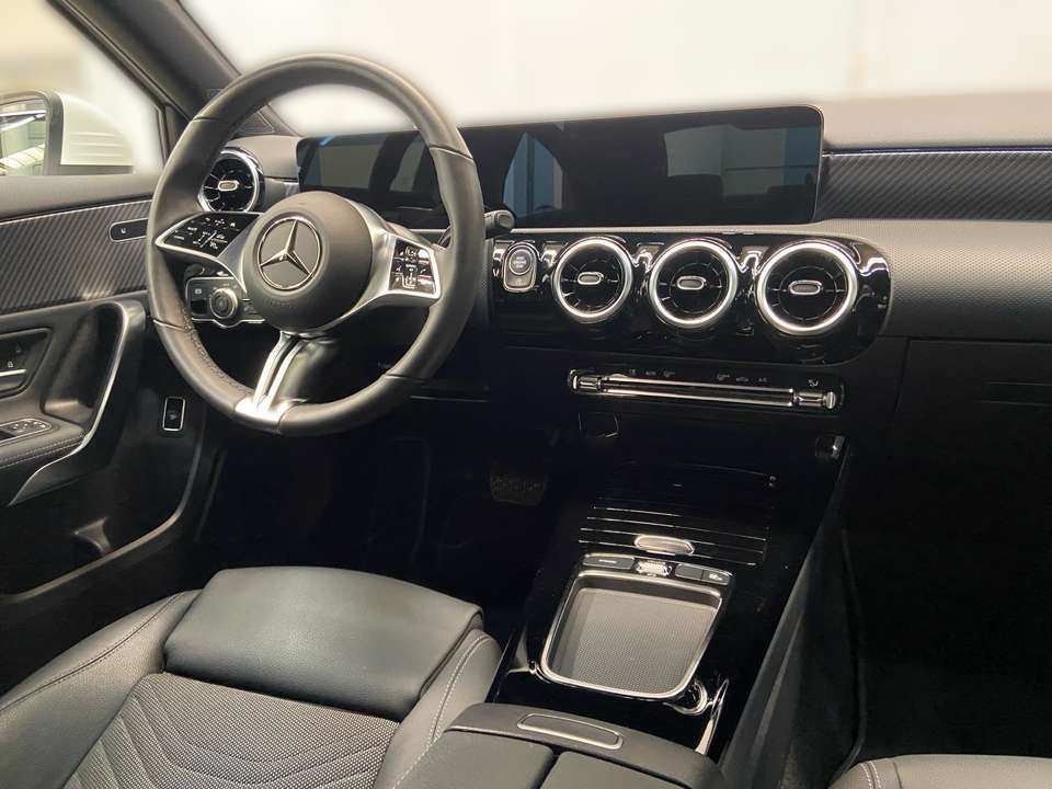 Mercedes-Benz A 180 - Imagem 9