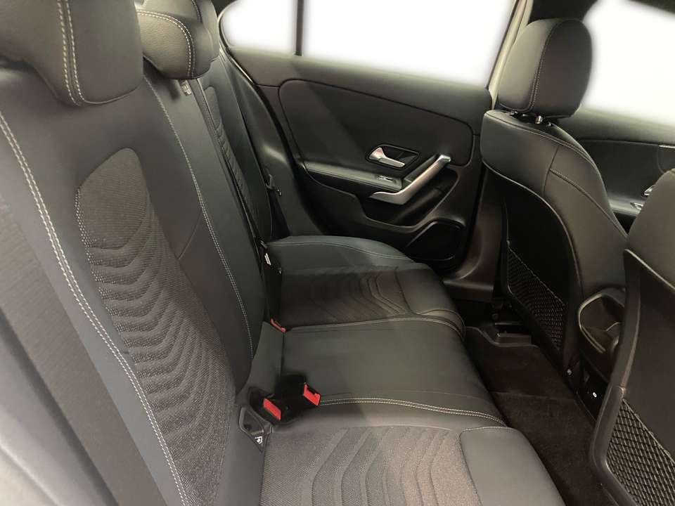 Mercedes-Benz A 180 - Imagem 12