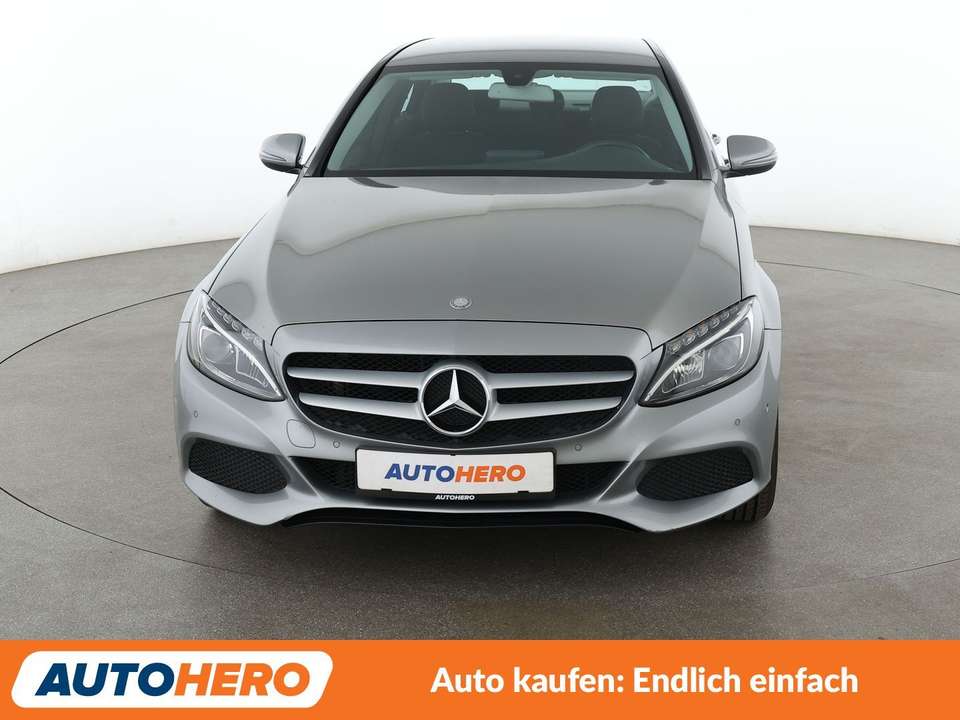 Mercedes-Benz C 250 - Imagem 9