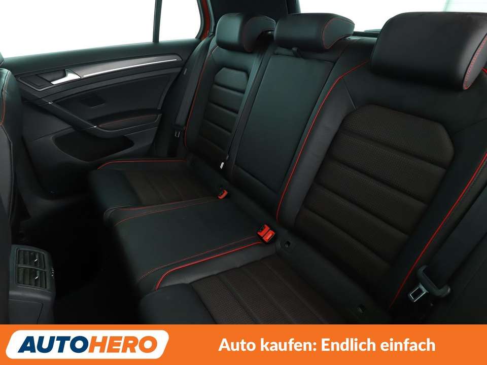 Volkswagen Golf GTI - Imagem 14