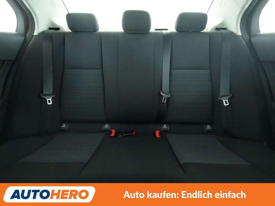Mercedes-Benz C 250 - Imagem 15