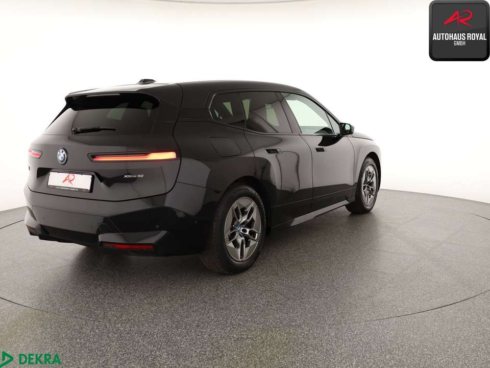 BMW iX - Imagem 5