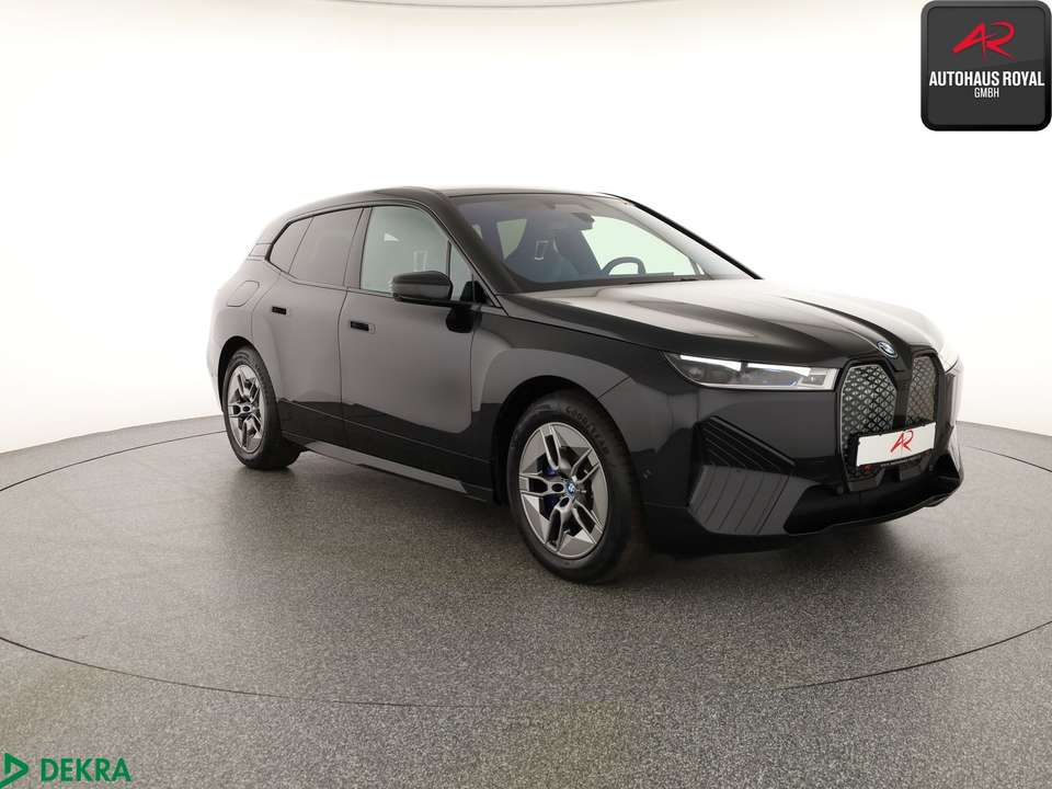 BMW iX - Imagem 7