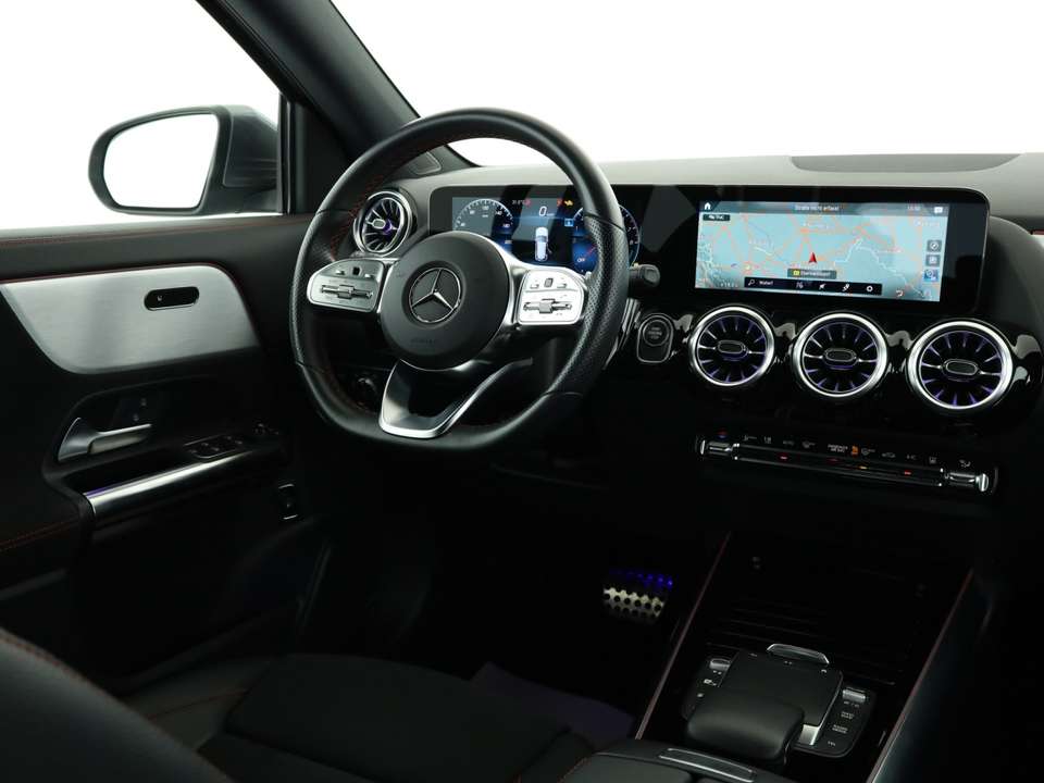 Mercedes-Benz GLA 250 - Imagem 11