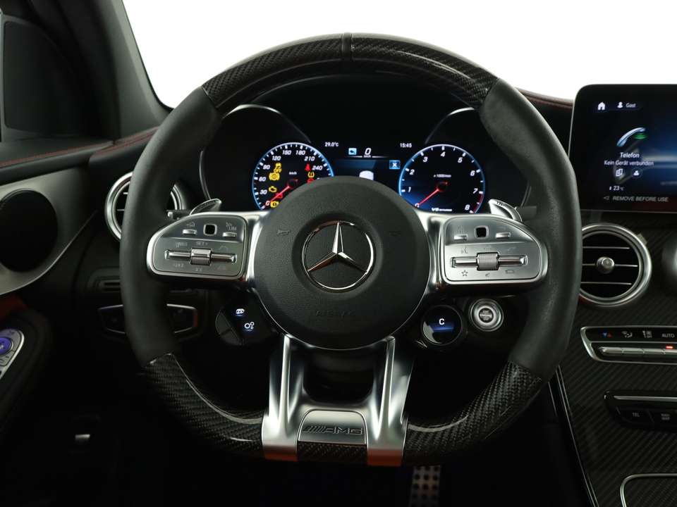 Mercedes-Benz GLC 63 AMG - Imagem 12