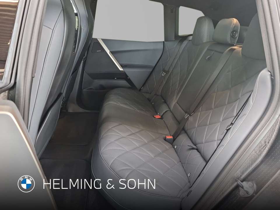 BMW iX - Imagem 14