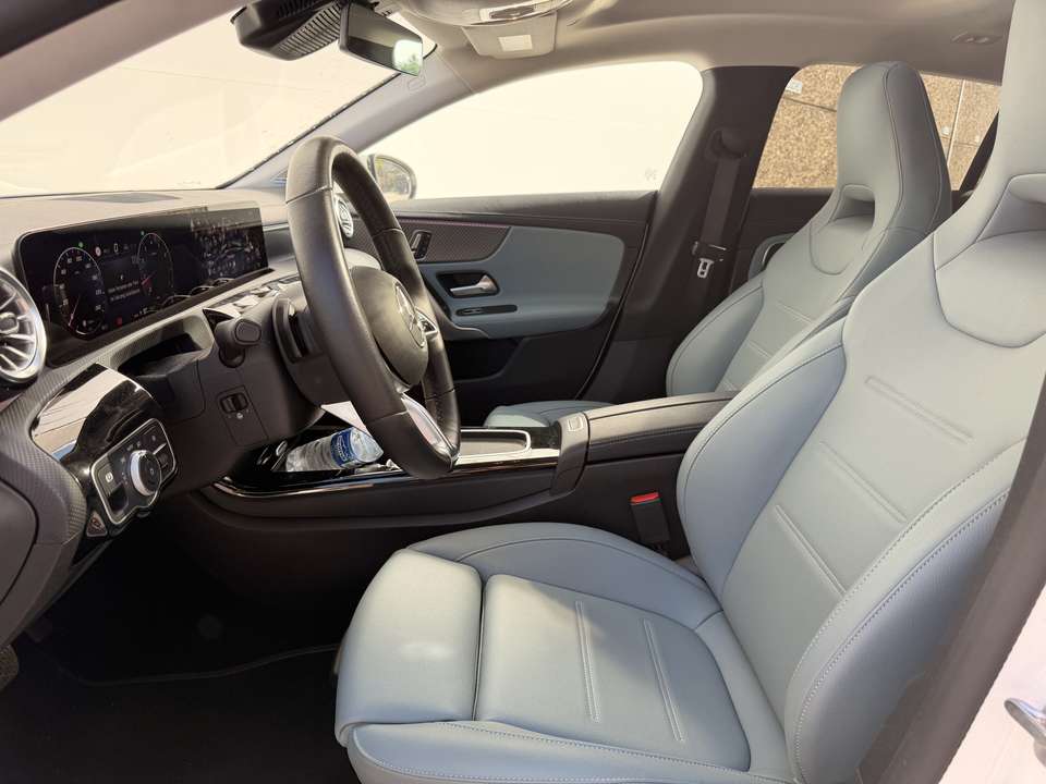 Mercedes-Benz CLA 180 - Imagem 4