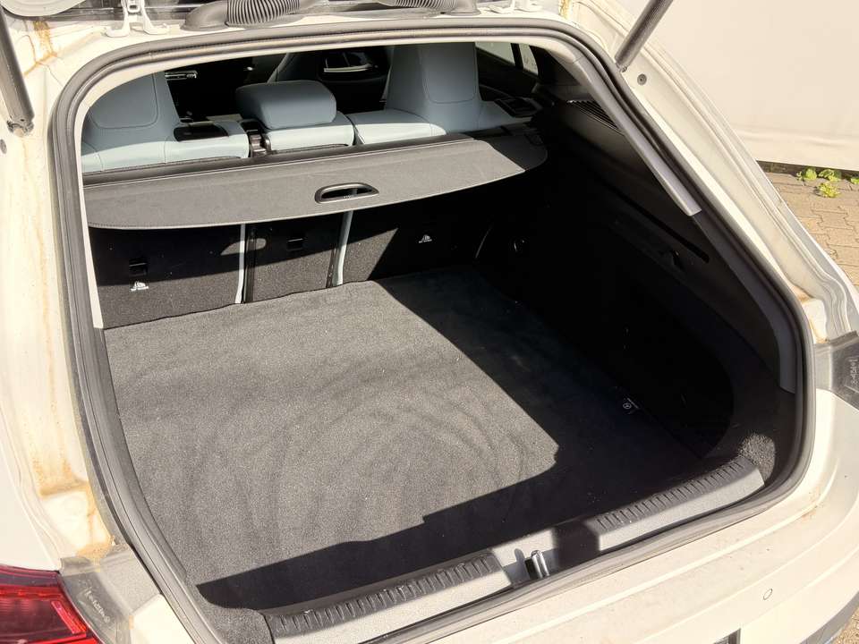 Mercedes-Benz CLA 180 - Imagem 8