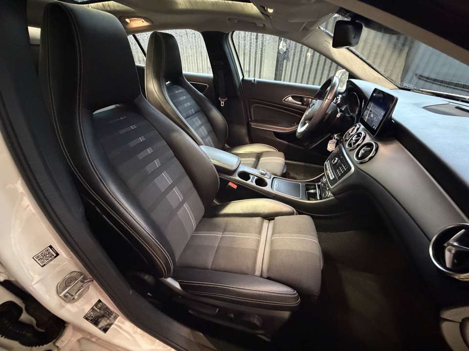 Mercedes-Benz GLA 250 - Imagem 12