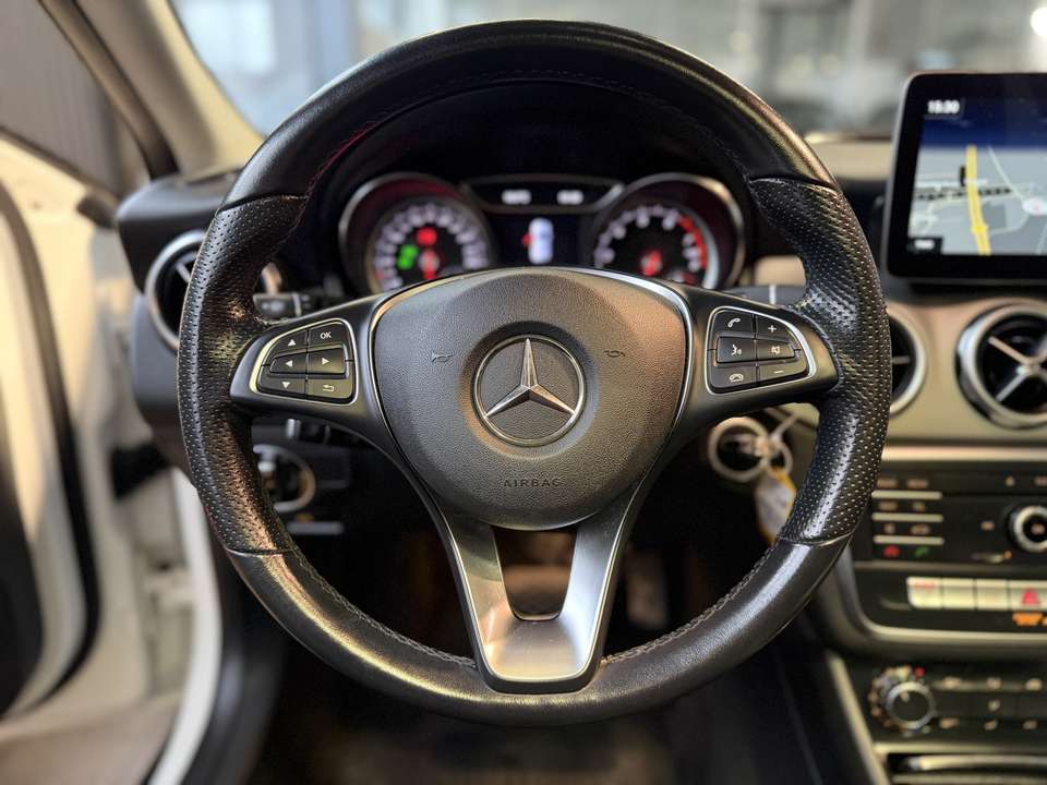 Mercedes-Benz GLA 250 - Imagem 14