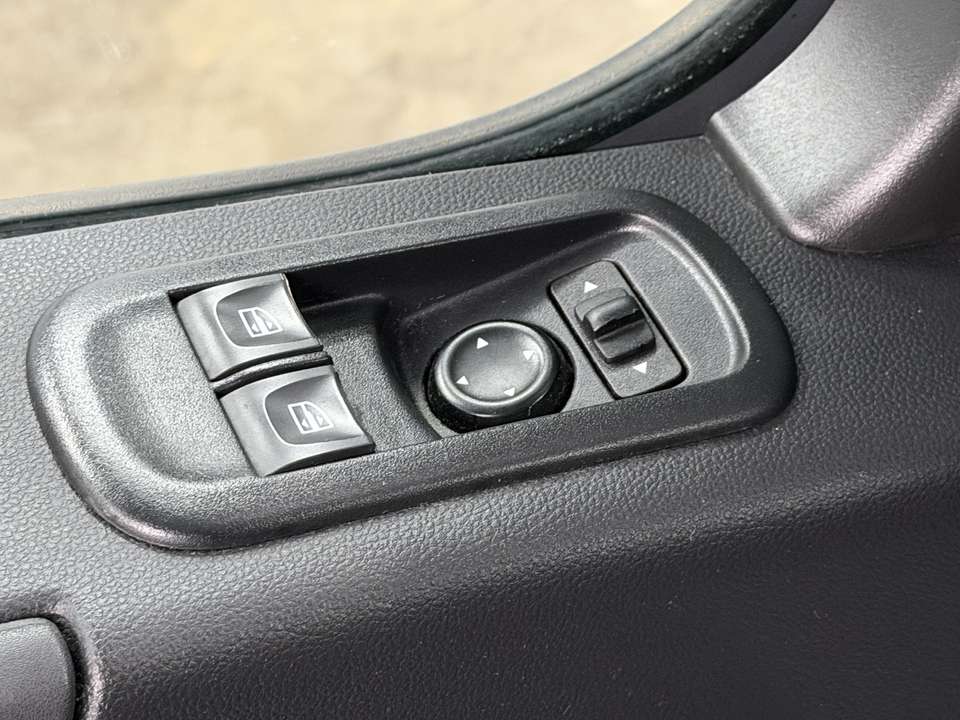 Opel Movano - Imagem 14